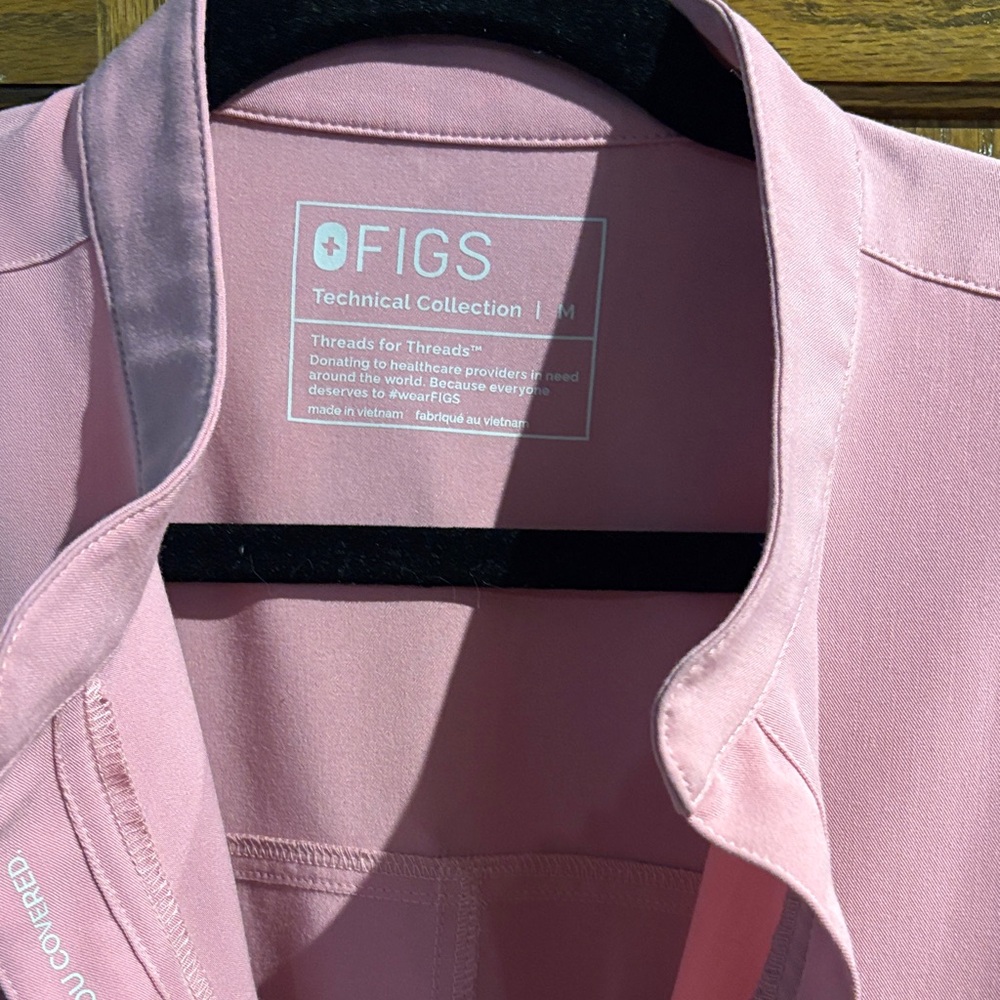 FIGS Women's jumpsuit in Soft Pink